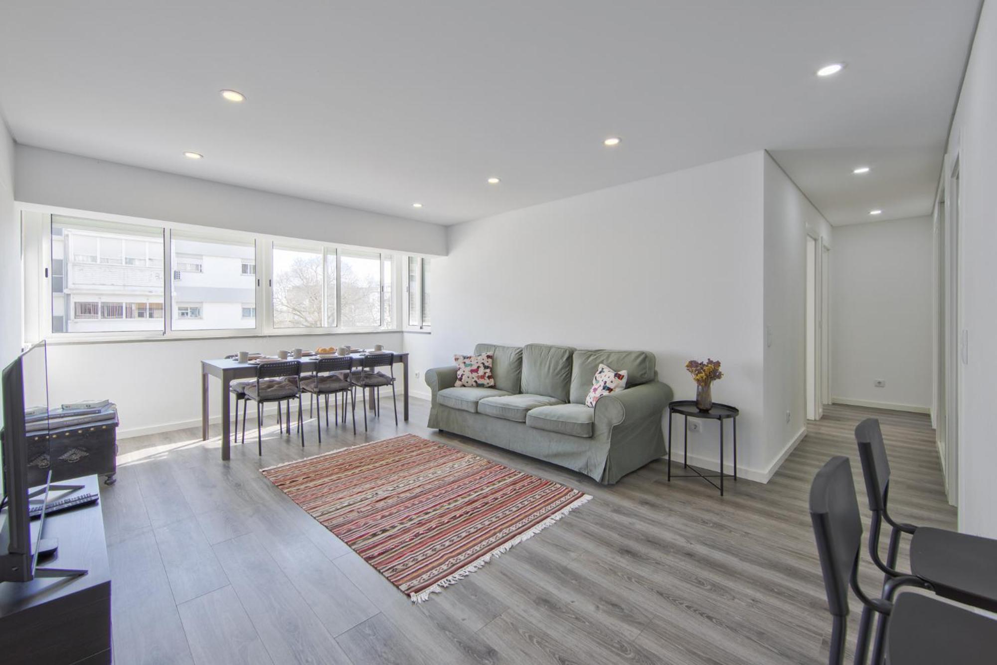 Olivais Modern By Homing Apartment